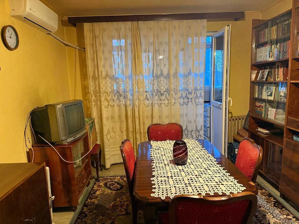 Inchiriez apartament 3 camere Piata Moghioroș, Bucuresti