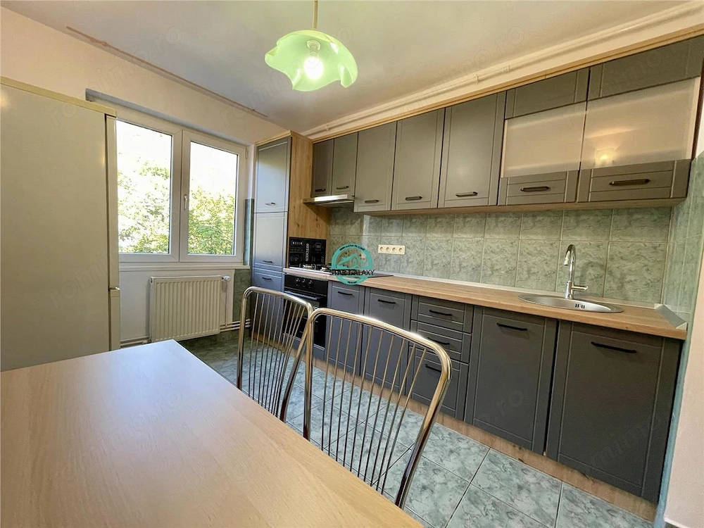 Inchiriez apartament cu 2 camere in Tudor Zona Palas.