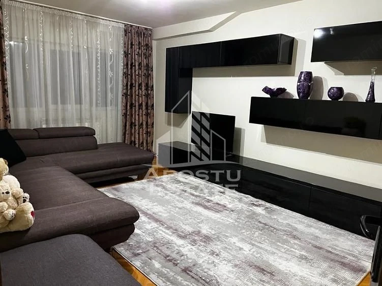 Apartament cu 3 camere de vanzare, Timisoara, zona Lunei