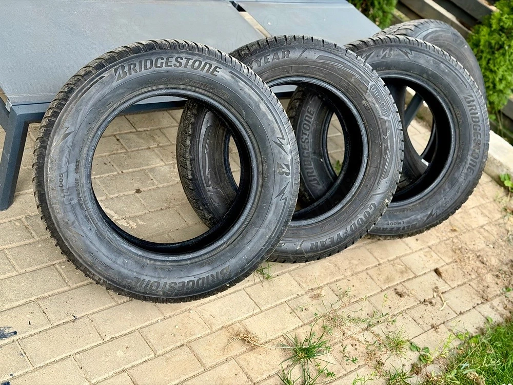 4 anvelope de iarna 235/65/17  2xBridgestone + 2xGoodYear DOT 2023 ca NOI