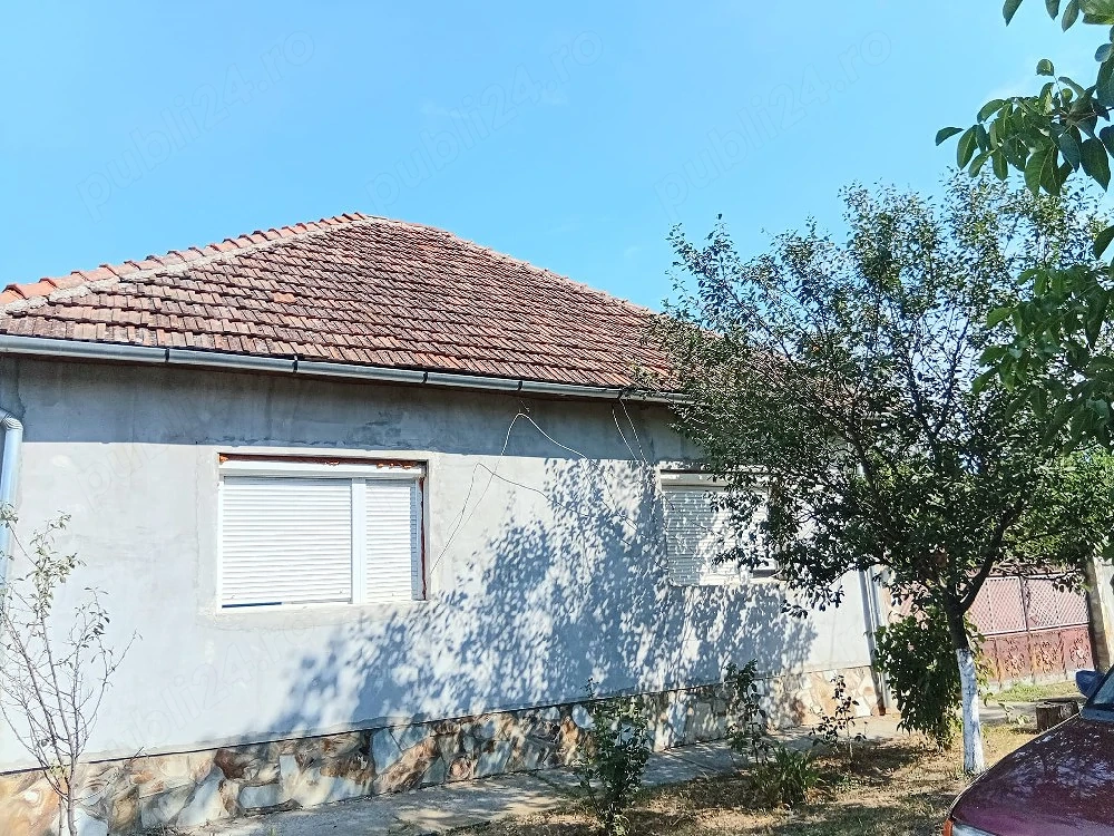Casa de caramida de vanzare