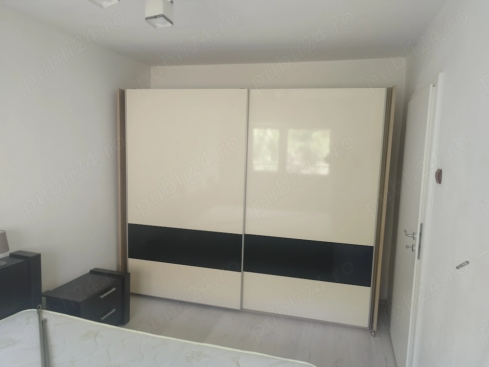 De vânzare apartament cu 3 camere mobilat și utilat 