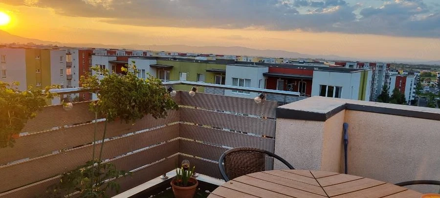Vând apartament 3 camere tip penthouse, Avantgarden3