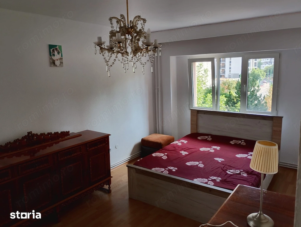 Inchiriez Apartament cu 3 camere 82 mp în Brașov Str Carpatilor 8
