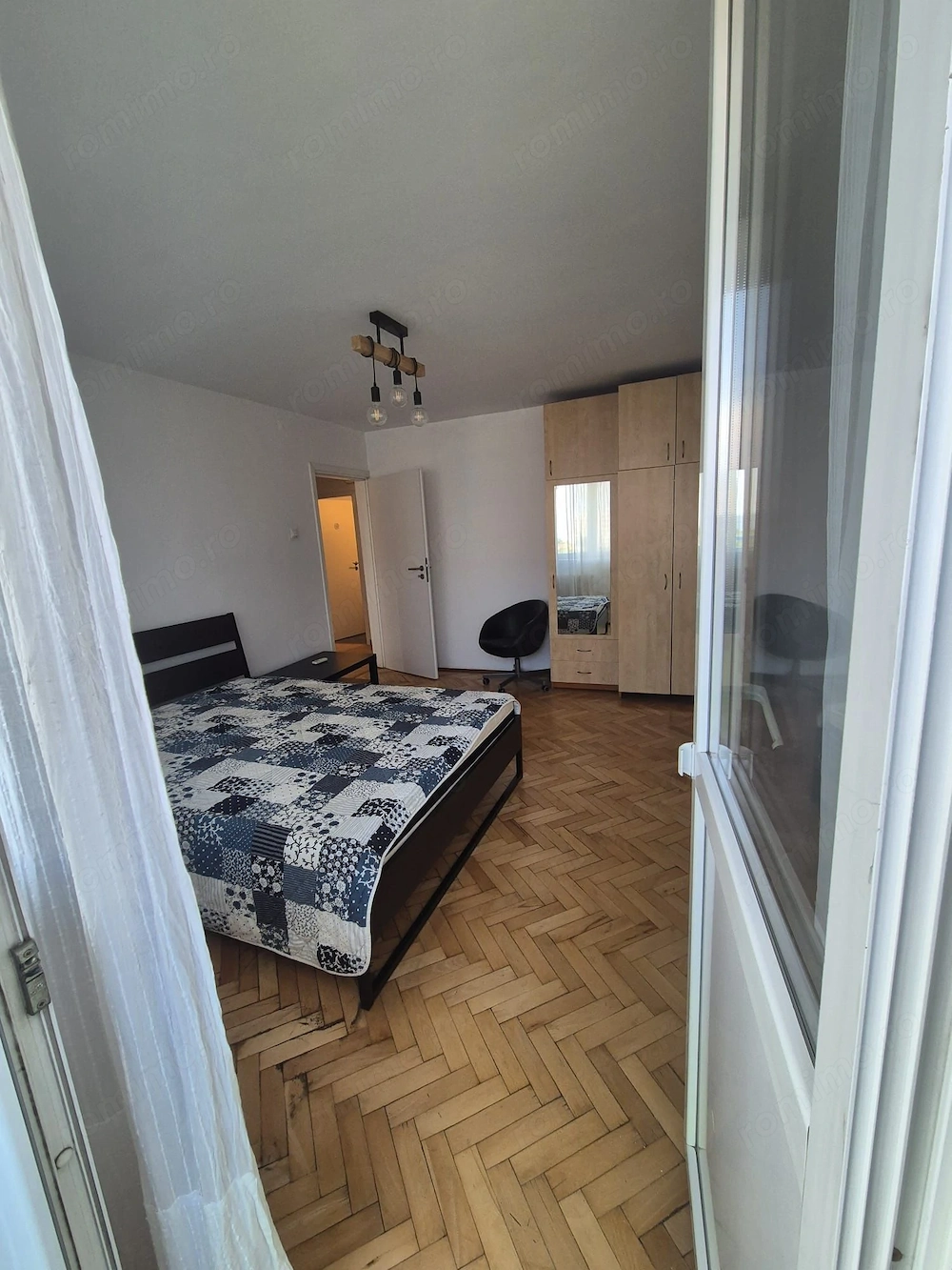 2 camere decomandat Eroii Revolutiei
