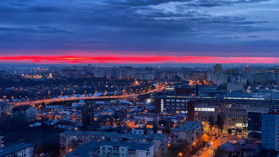 Închiriez apartament cu 3 camere etajul 20