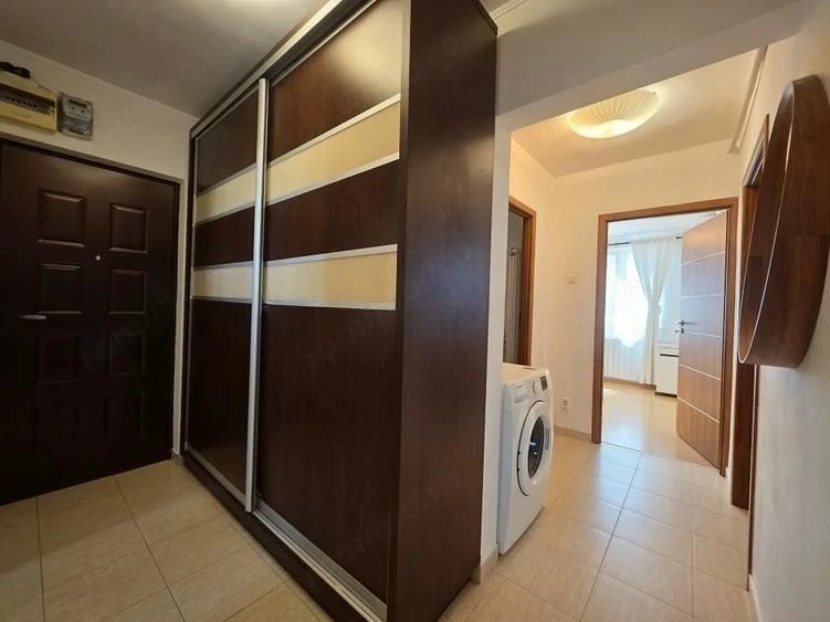 Apartament 3 camere decomandat   650  