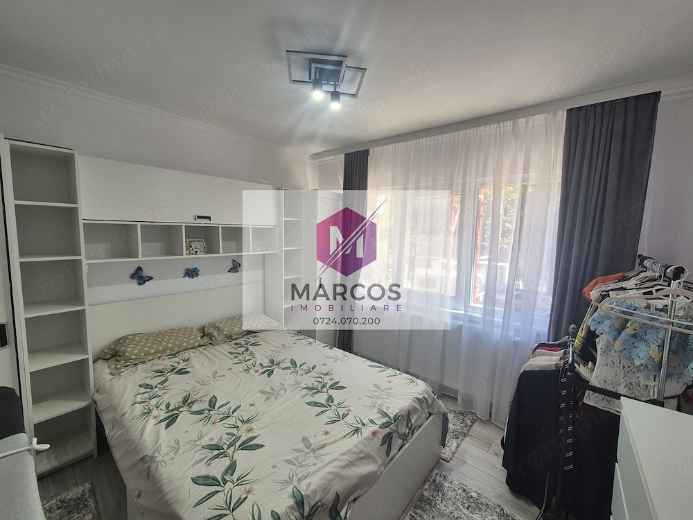 Vand apartament 3 camere Micro 2
