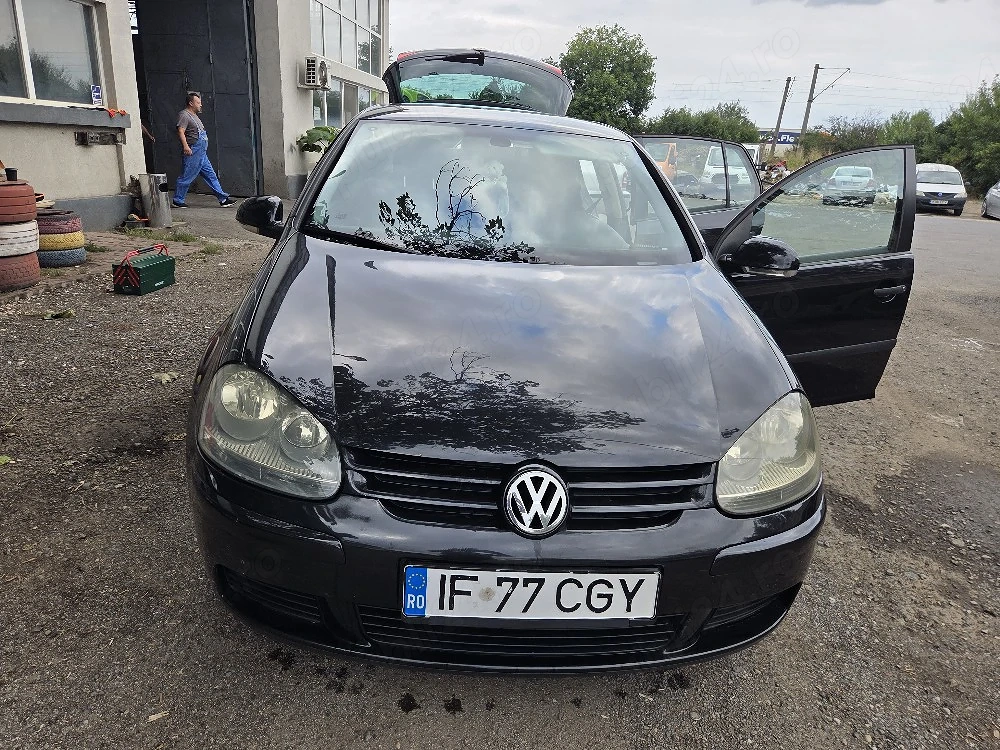 vând golf 5