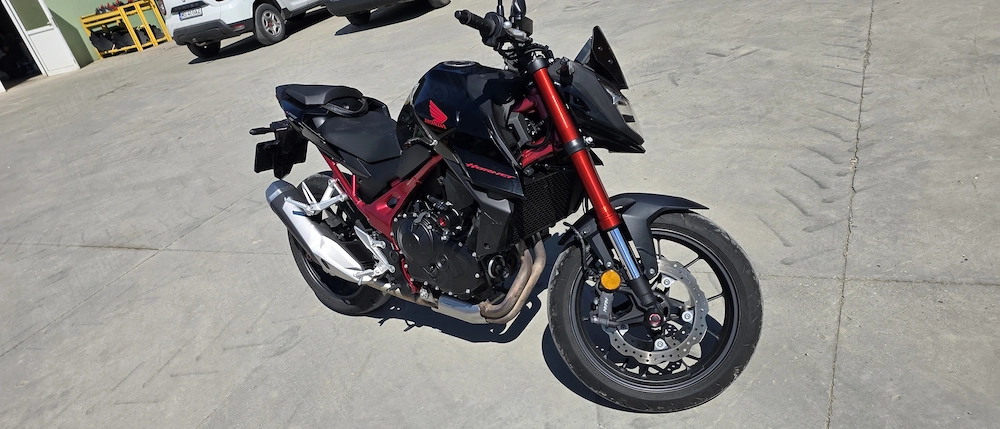 Honda CB750 Hornet   2  km   TVA deductibil   garanție