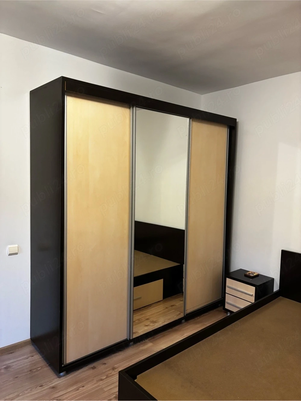 Apartament luminos 2 camere de închiriat (parcare inclus )