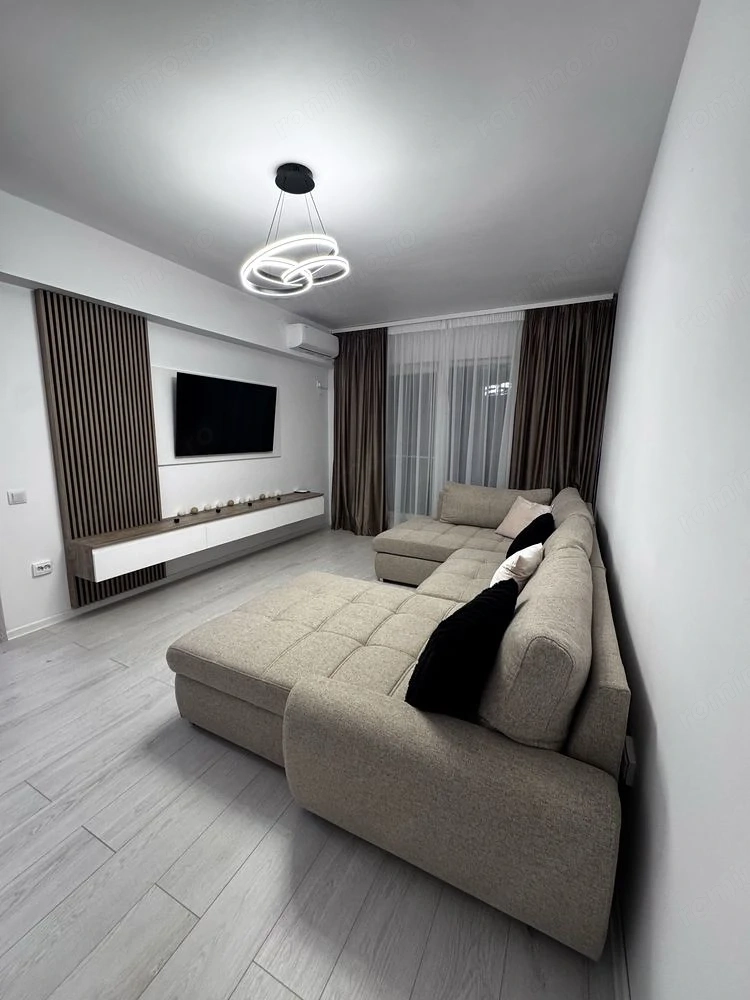 Inchiriez apartament cu 2 camere