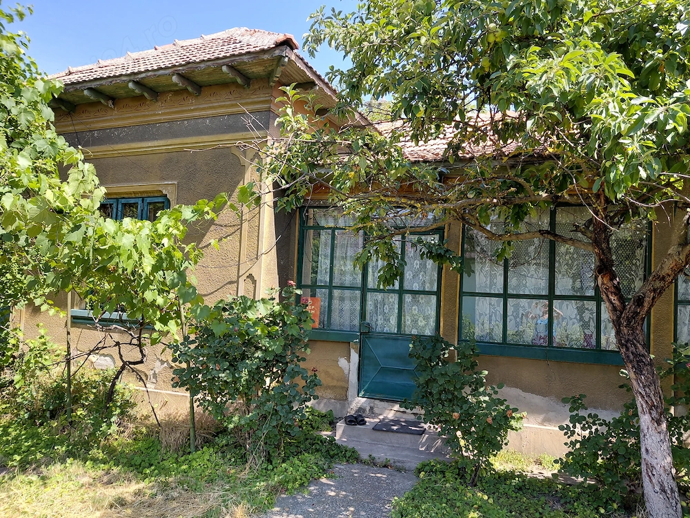 Vand casa si curte in satul Beiu, judetul Teleorman