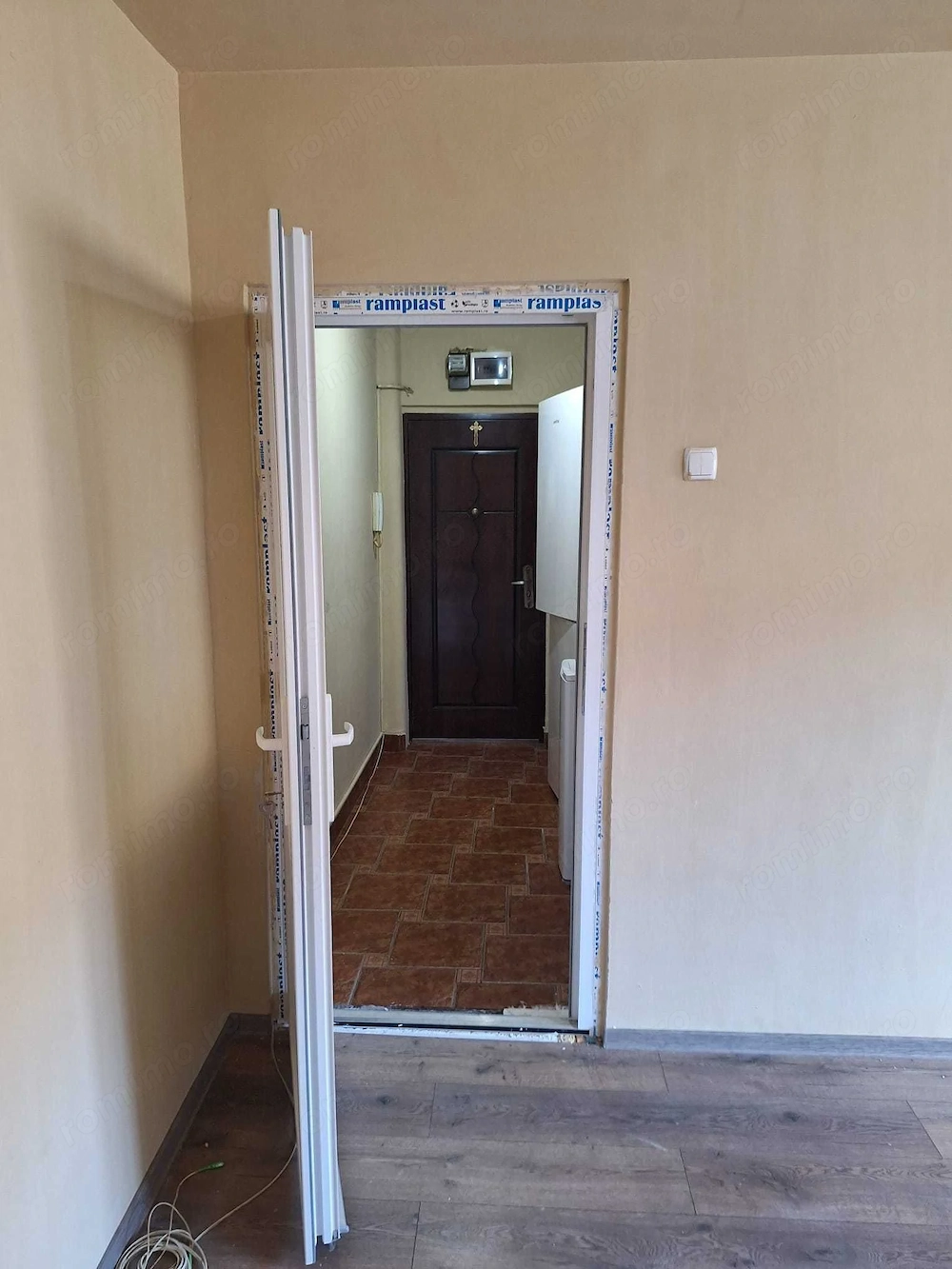 Apartament 2camere semidecomandat
