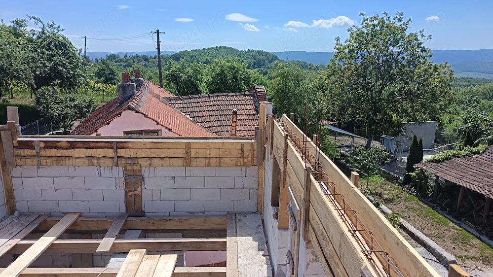 Caut muncitori calificați în construcții 