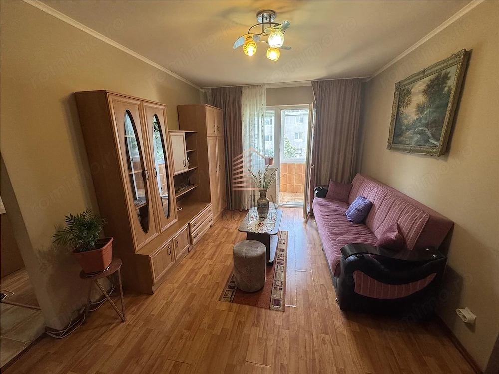 Apartament cu 2 camere, zona Rogerius