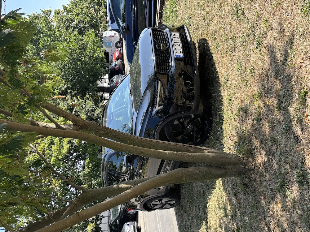 Volvo XC 40. Black edition2026