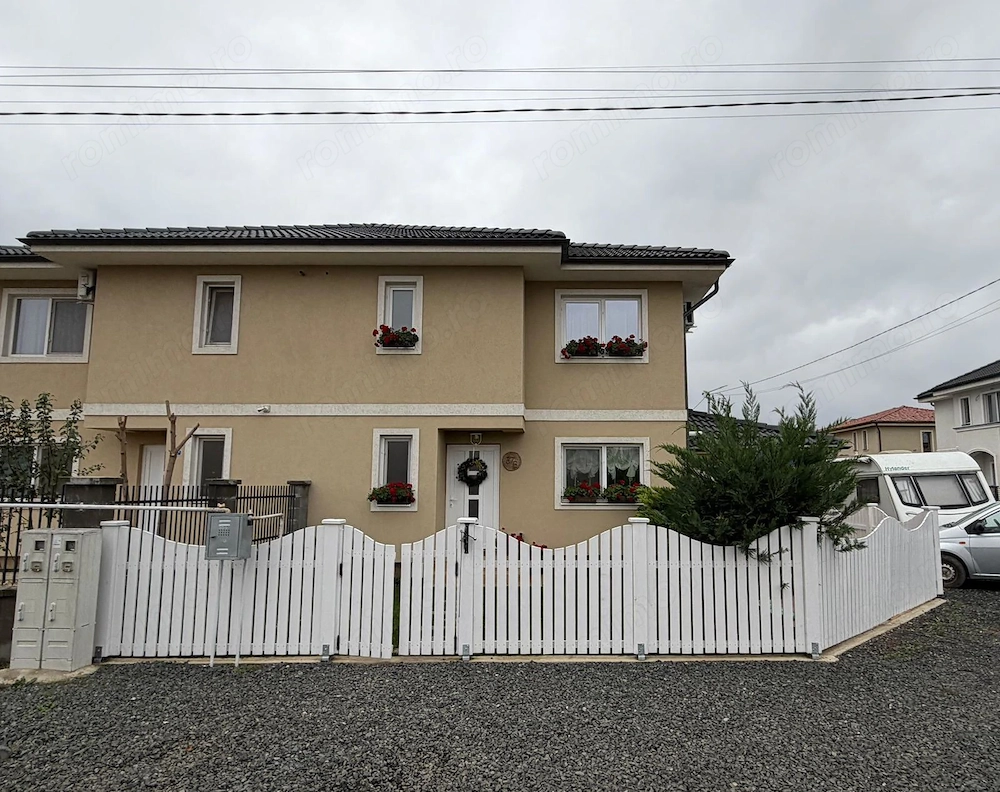Duplex mobilat   4 camere giroc 