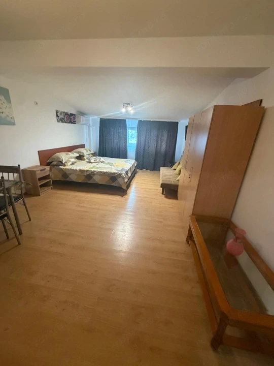 Garsoniera de inchiriat, 30 mp, Parcul Puskin Nanterre Centru