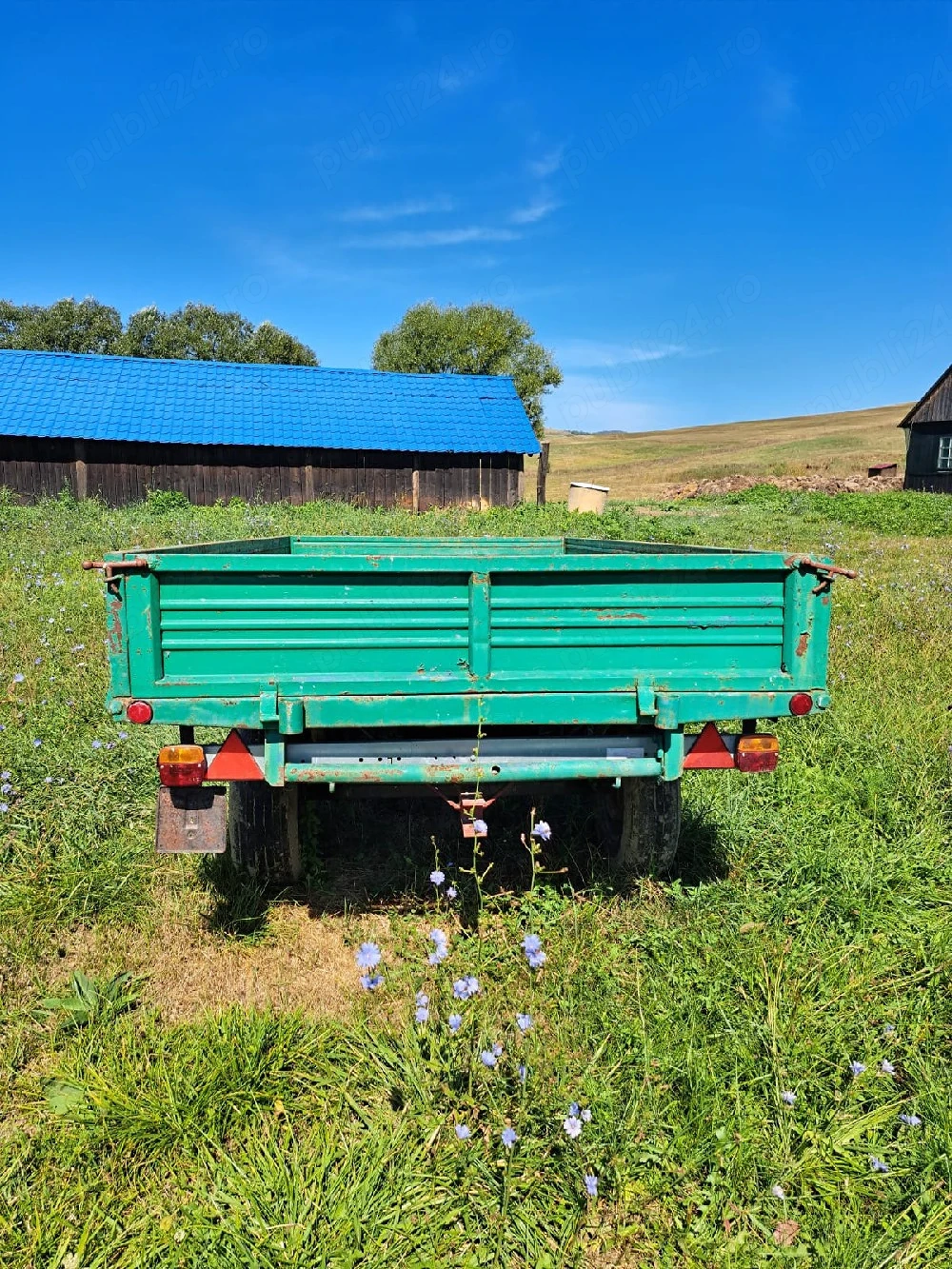 Remorca tractor