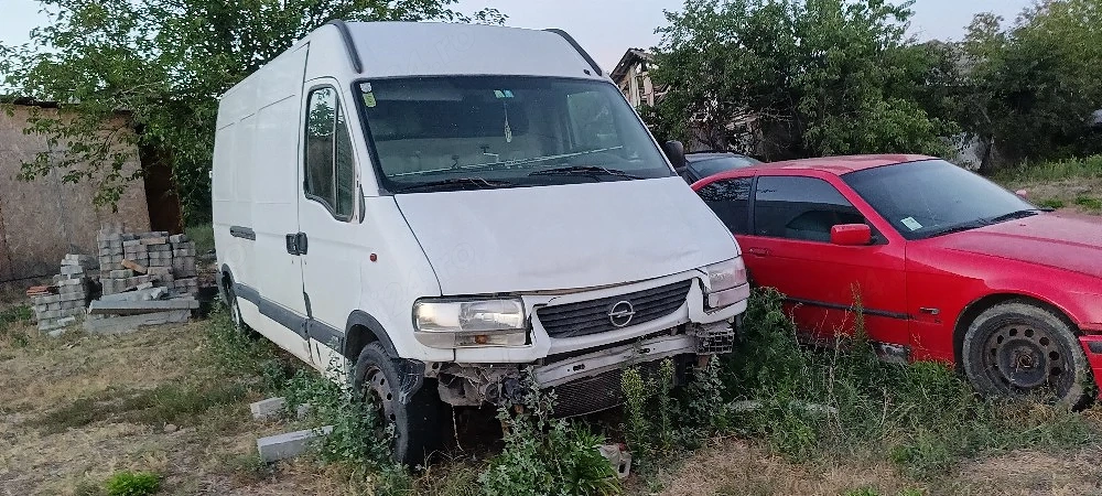 dezmembrez opel movano