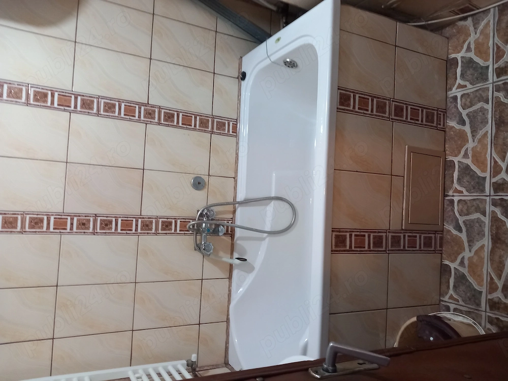 Inchiriez garsoniera  exercițiu 