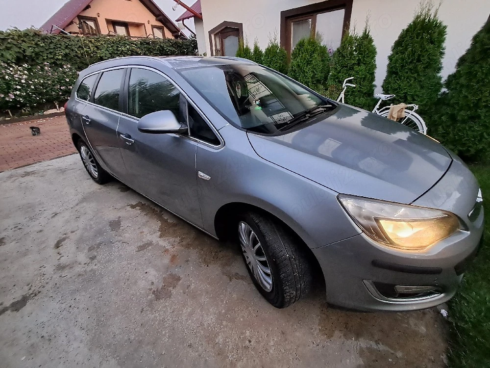 De Vanzare Opel astra j sport tourier.1.6 motorina