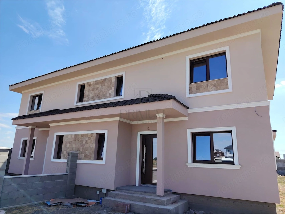 DUPLEX SPATIOS - ZONA BUNA - TOATE UTILITATILE