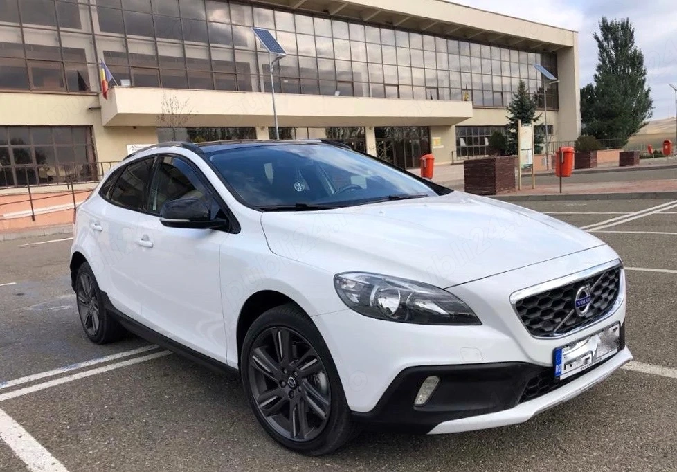 volvo v40 cross
