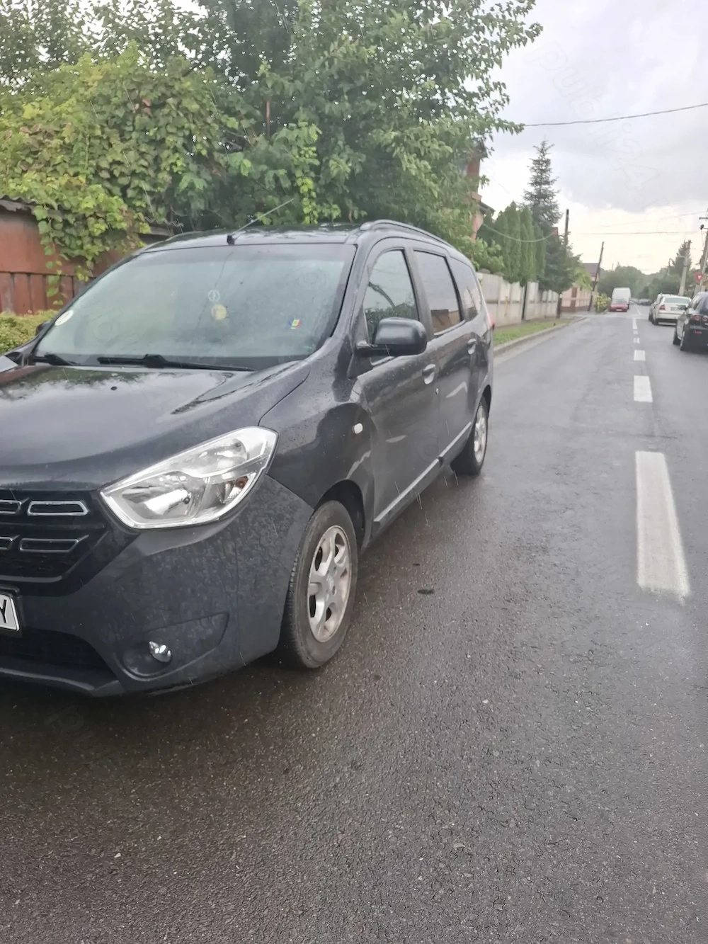 Vând Dacia Lodgy in stare perfecta de funcționare cu actele la zi