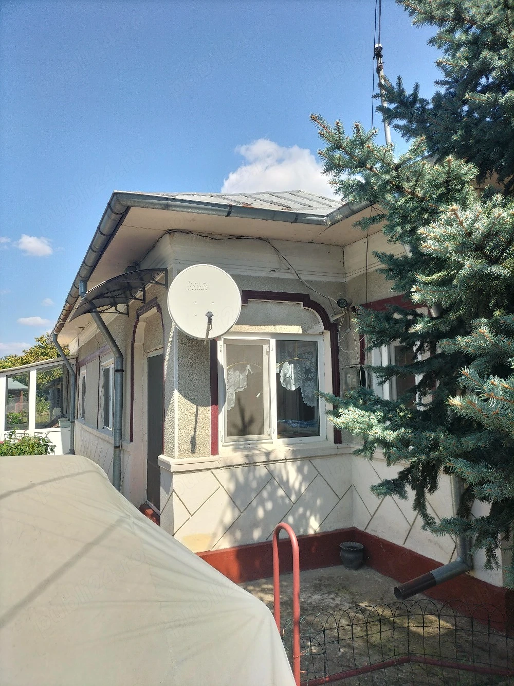 Casa in com Radovanu la40km de București 