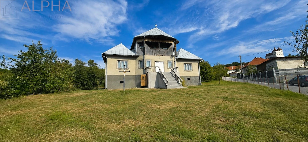 CASA CU TEREN GENEROS IN HERINA, BN – OPORTUNITATE DE INVESTITIE TURISTICA SAU REZIDENTIALA