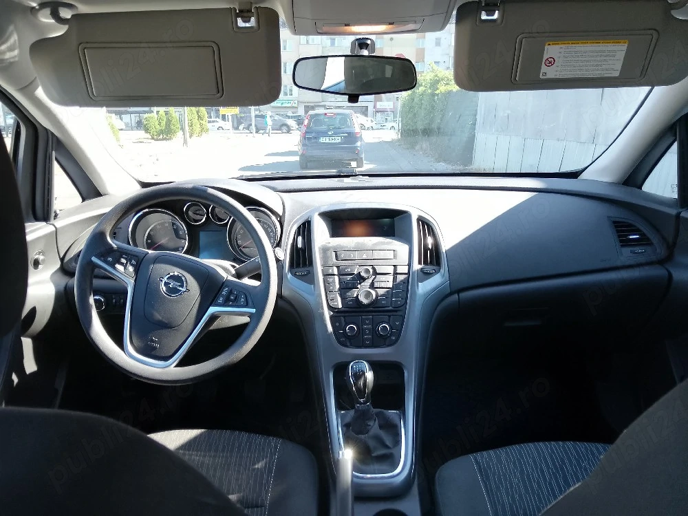 Auto Vând Opel Astra, 9070km,ITP în 20 08 2026, asigurare până în 02 2027, benzină..