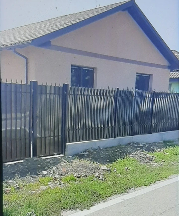 Proprietar vand casa noua 2024 in zona Ronat 