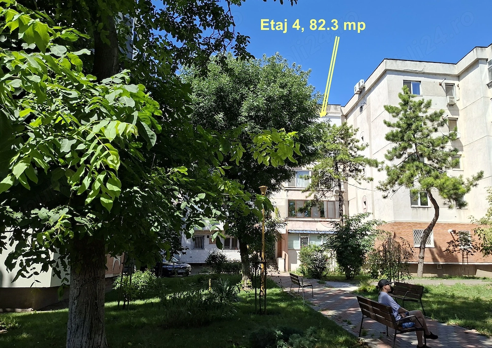 Apart. 4 camere, Bd. 1 Decembrie 1918, 82 mp util, etaj 4-4 , 1985, boxa 8mp, loc parcare platit 