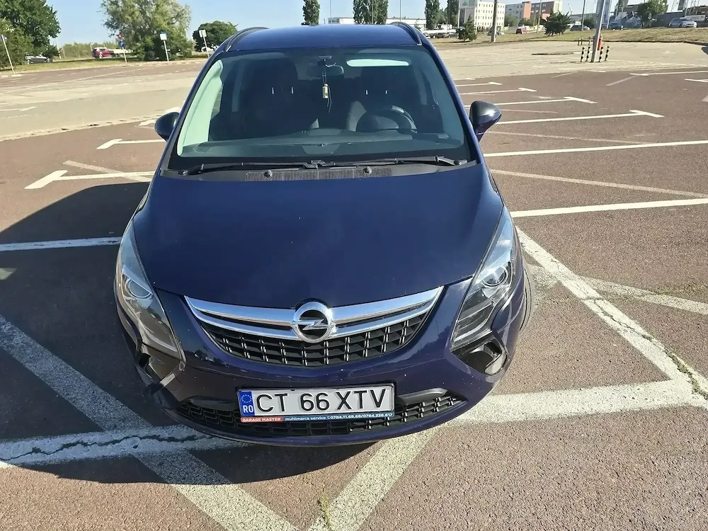Vand Opel Zafira C,7 locuri,motor 1400 benzina Turbo,140 cai,distribuție pe lanț