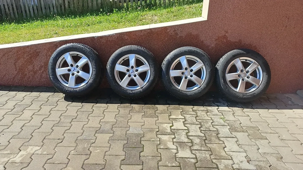 Jante aliaj 5×112 cu anvelope iarna 195/65/15 gama vw,audi,skoda 