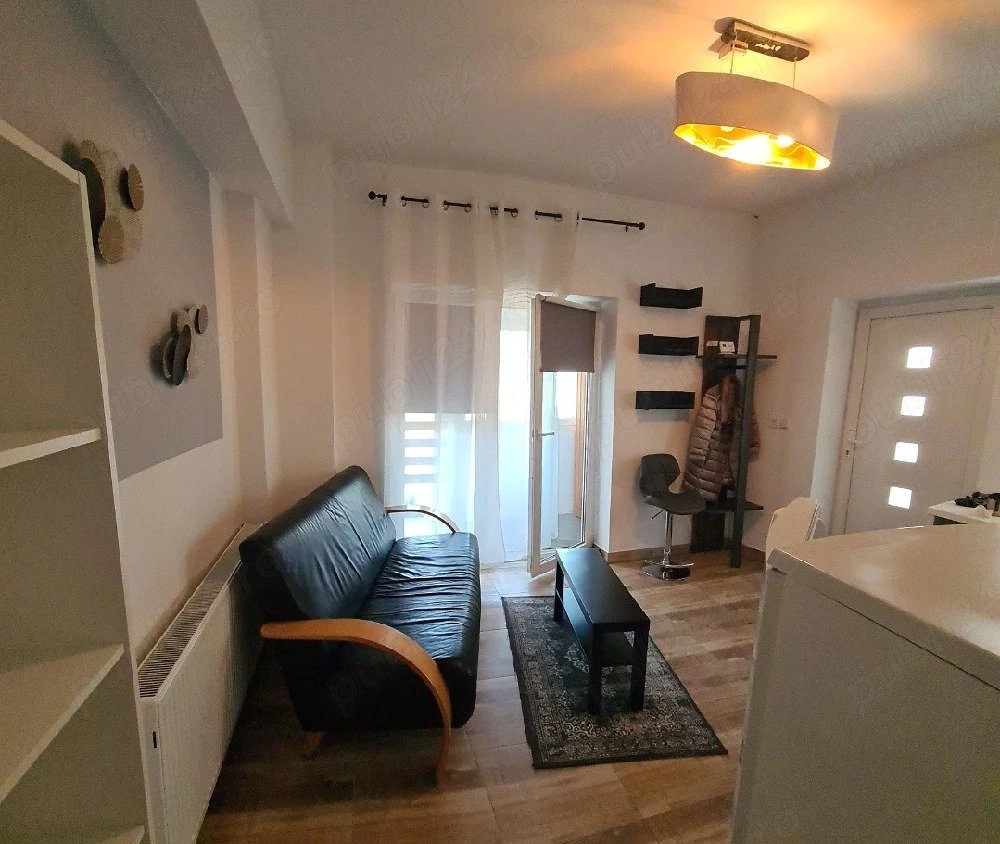 apartament tip studio la  curte cu parcare