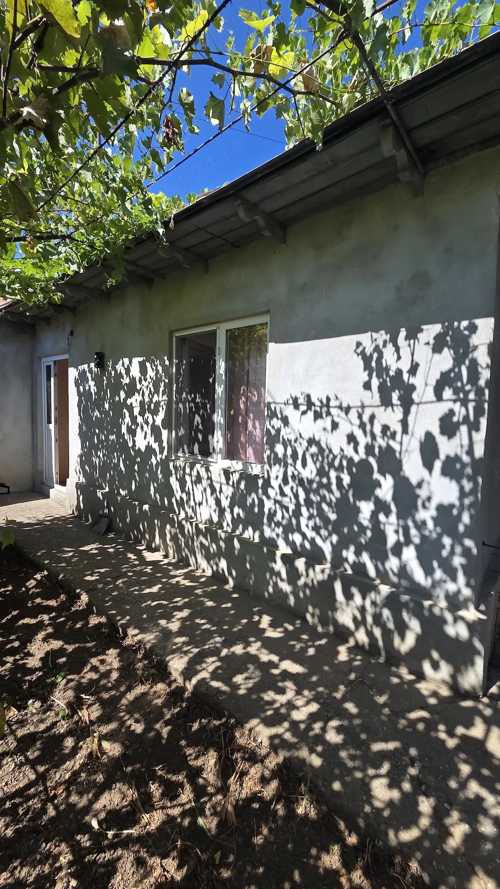 Casa de vanzare cu teren de 747 mp, Gropeni, Braila