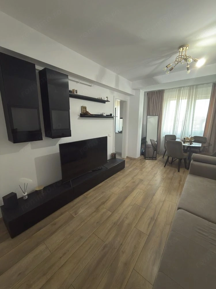 Apartament de inchiriat!