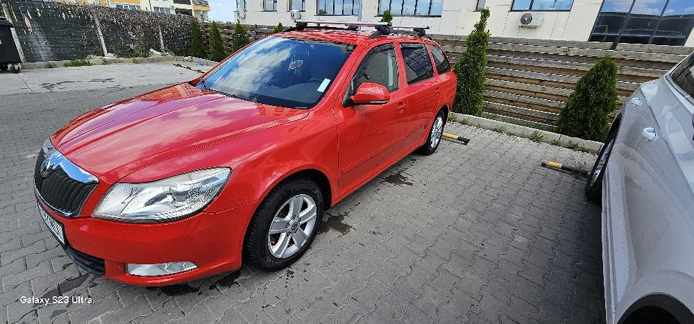 vând Skoda Octavia 2 facelift 2011