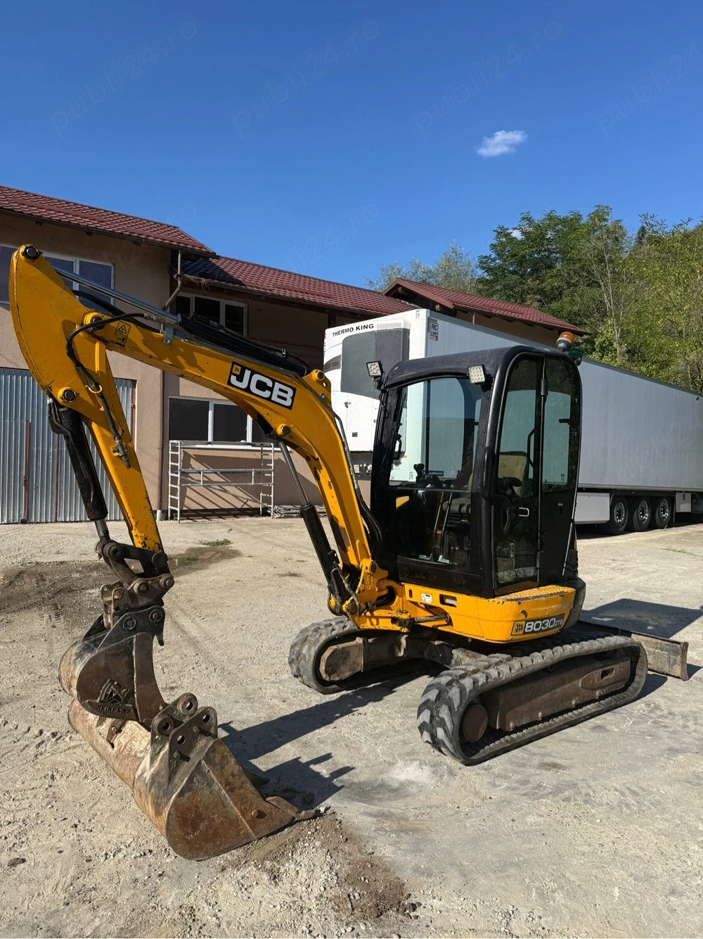 Miniexcavator JCB 8030ZTS 3.3Tone AN 2011