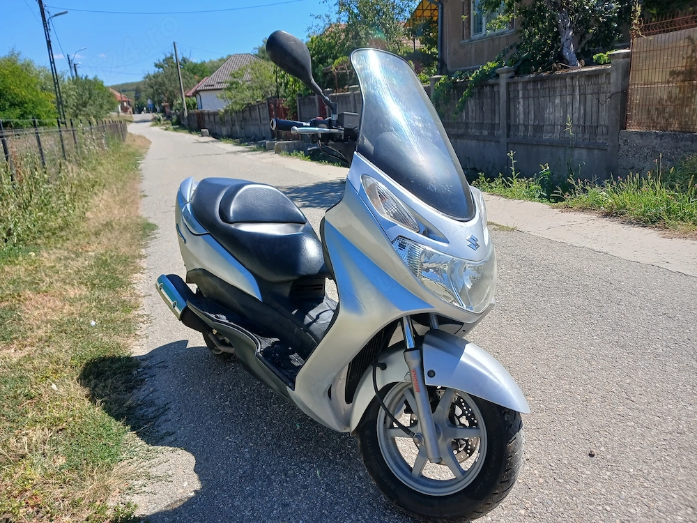 Scuter suzuki burgman 150 cm