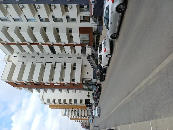 Apartament de închiriat Siena Biruinței 85