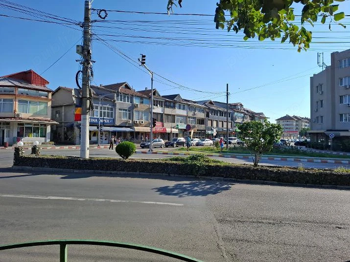 Inchiriez spatiu comercial in Fetesti gara - Piateta garii