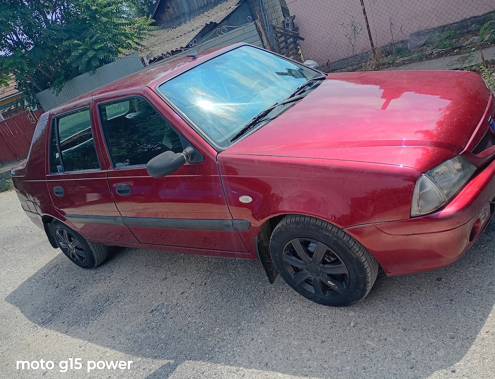 Vând Dacia Solenza 