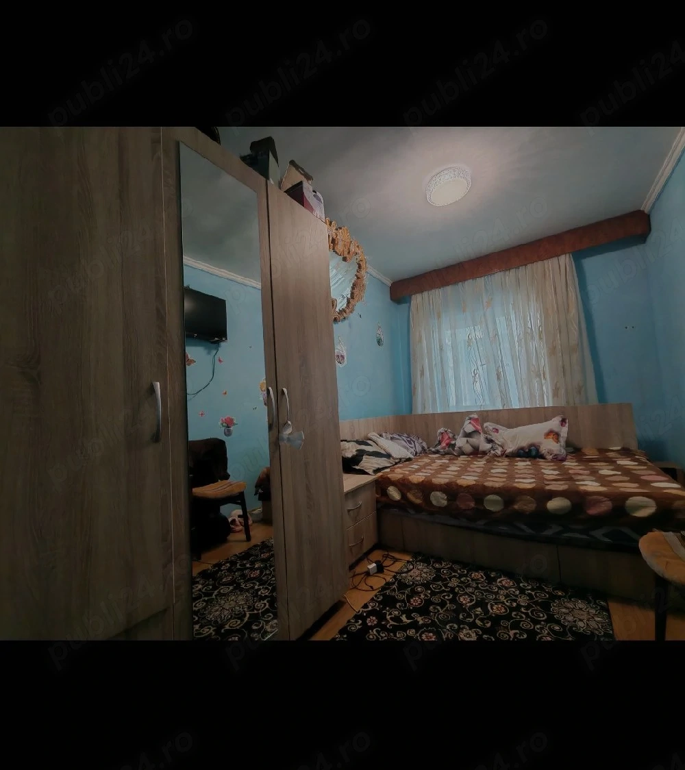Apartament 4 camere decomandat 