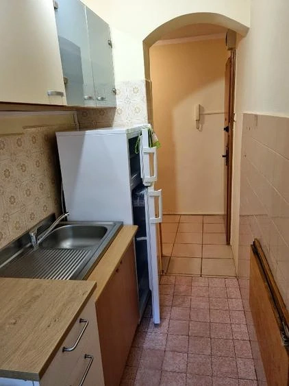 Inchiriez apartament in Calea Sagului