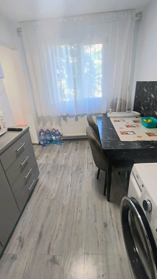 Apartament 3 camere zona Dacia ( 450 ) .
