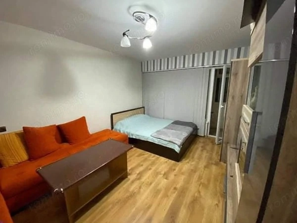 De inchiriat garsoniera in zona Spitalul Judetean